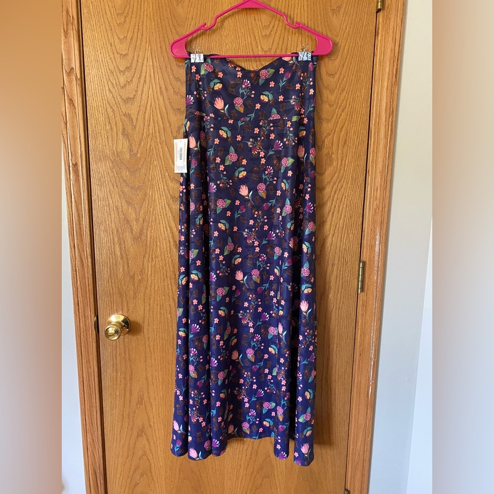 Lularoe Maxi skirt size S, NWT